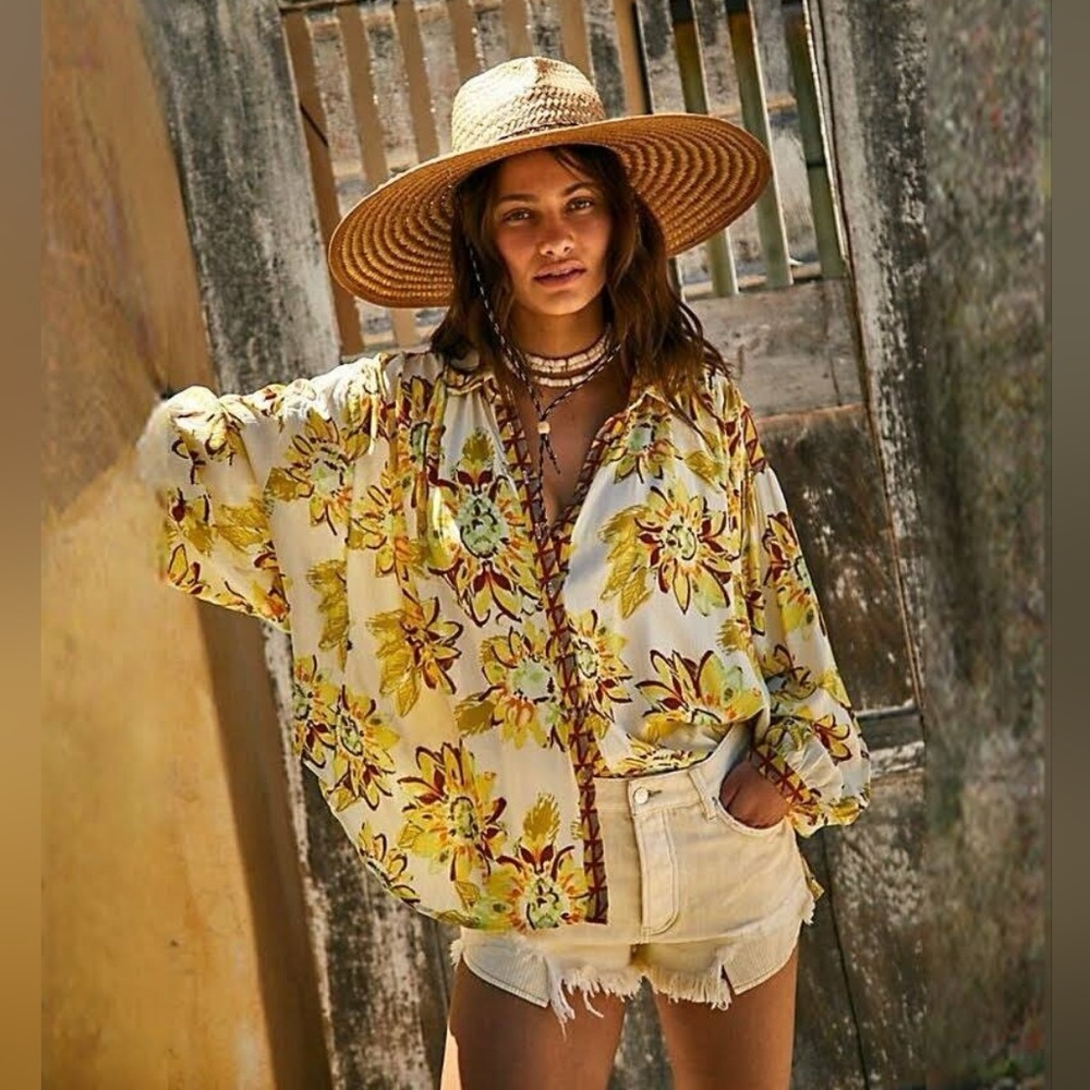Free people women’s XS EUC worn once floral button down shirt